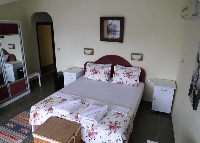 Dolphin Szálloda 3*